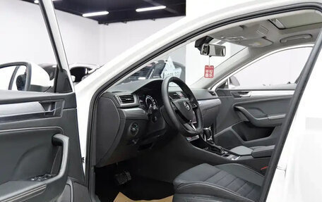 Skoda Superb III рестайлинг, 2022 год, 2 149 911 рублей, 10 фотография