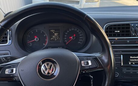 Volkswagen Polo VI (EU Market), 2017 год, 980 000 рублей, 1 фотография