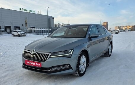 Skoda Superb III рестайлинг, 2019 год, 2 980 000 рублей, 1 фотография