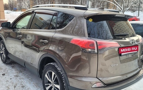 Toyota RAV4, 2015 год, 2 550 000 рублей, 7 фотография