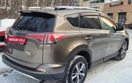 Toyota RAV4, 2015 год, 2 550 000 рублей, 5 фотография