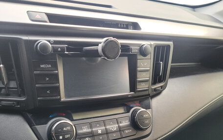 Toyota RAV4, 2015 год, 2 550 000 рублей, 13 фотография