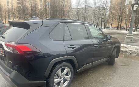 Toyota RAV4, 2019 год, 3 960 000 рублей, 8 фотография