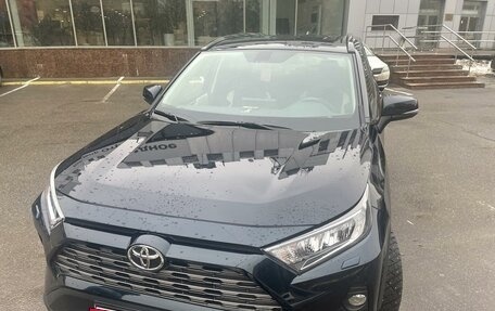 Toyota RAV4, 2019 год, 3 960 000 рублей, 7 фотография