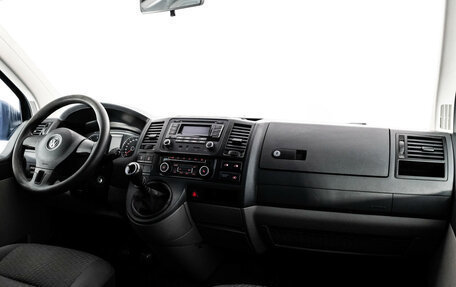 Volkswagen Caravelle T5, 2014 год, 2 199 000 рублей, 9 фотография