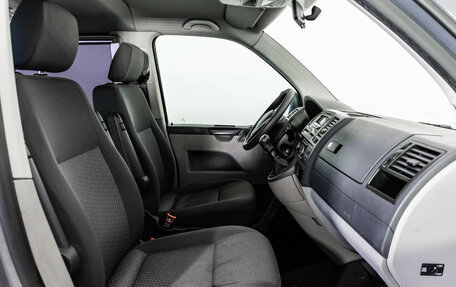 Volkswagen Caravelle T5, 2014 год, 2 199 000 рублей, 18 фотография