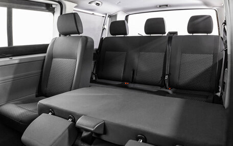 Volkswagen Caravelle T5, 2014 год, 2 199 000 рублей, 21 фотография