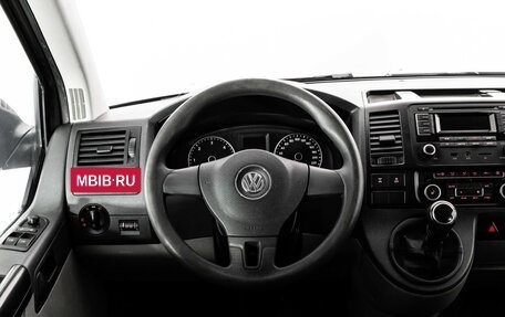 Volkswagen Caravelle T5, 2014 год, 2 199 000 рублей, 12 фотография