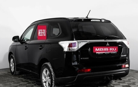 Mitsubishi Outlander III рестайлинг 3, 2012 год, 1 299 000 рублей, 7 фотография