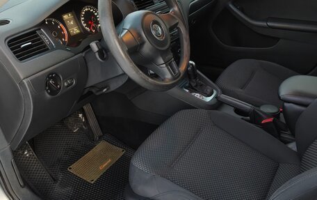 Volkswagen Jetta VI, 2013 год, 1 150 000 рублей, 6 фотография