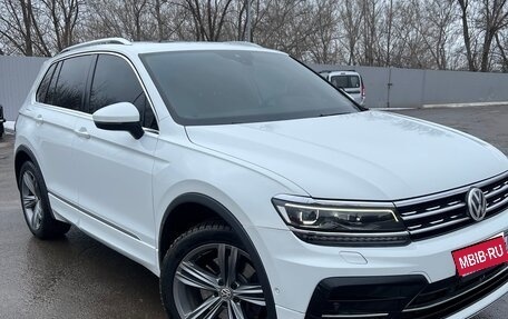 Volkswagen Tiguan II, 2019 год, 3 200 000 рублей, 1 фотография