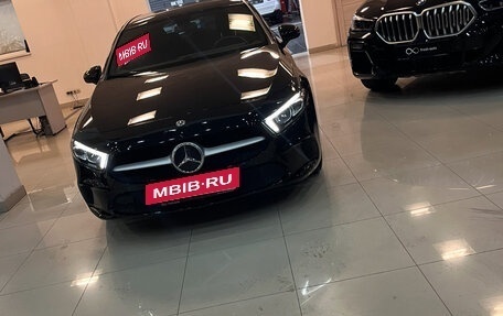 Mercedes-Benz A-Класс, 2019 год, 2 200 000 рублей, 4 фотография