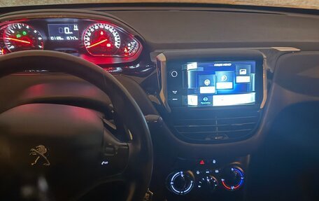 Peugeot 208 II, 2014 год, 630 000 рублей, 4 фотография