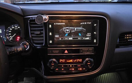 Mitsubishi Outlander III рестайлинг 3, 2019 год, 1 850 000 рублей, 20 фотография