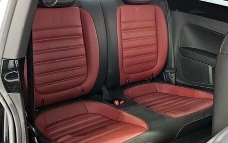 Volkswagen Beetle, 2014 год, 1 900 000 рублей, 17 фотография