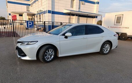 Toyota Camry, 2019 год, 3 100 000 рублей, 4 фотография