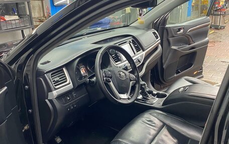 Toyota Highlander III, 2015 год, 2 650 000 рублей, 12 фотография