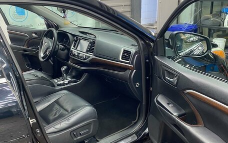 Toyota Highlander III, 2015 год, 2 650 000 рублей, 16 фотография