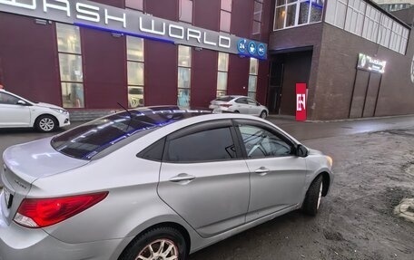 Hyundai Solaris II рестайлинг, 2011 год, 420 000 рублей, 5 фотография