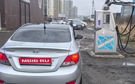 Hyundai Solaris II рестайлинг, 2011 год, 420 000 рублей, 7 фотография