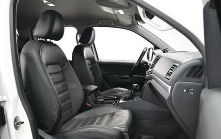 Volkswagen Amarok I рестайлинг, 2017 год, 3 240 000 рублей, 8 фотография