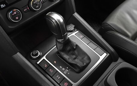 Volkswagen Amarok I рестайлинг, 2017 год, 3 240 000 рублей, 12 фотография