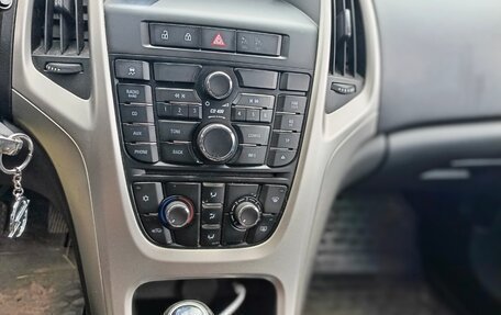 Opel Astra J, 2010 год, 890 000 рублей, 8 фотография