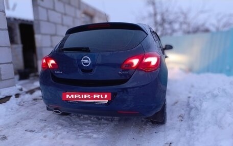 Opel Astra J, 2010 год, 890 000 рублей, 2 фотография