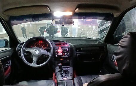 BMW 3 серия, 1994 год, 240 000 рублей, 36 фотография