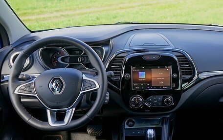 Renault Kaptur I рестайлинг, 2021 год, 1 610 000 рублей, 4 фотография