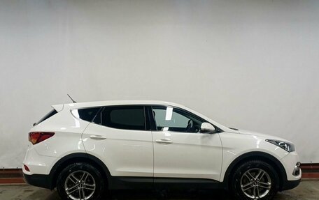 Hyundai Santa Fe III рестайлинг, 2016 год, 1 700 000 рублей, 2 фотография