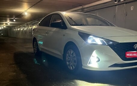 Hyundai Solaris II рестайлинг, 2017 год, 1 350 000 рублей, 4 фотография