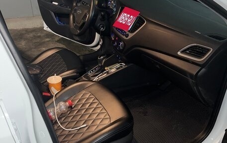 Hyundai Solaris II рестайлинг, 2017 год, 1 350 000 рублей, 18 фотография