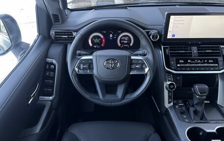 Toyota Land Cruiser, 2025 год, 18 490 000 рублей, 12 фотография