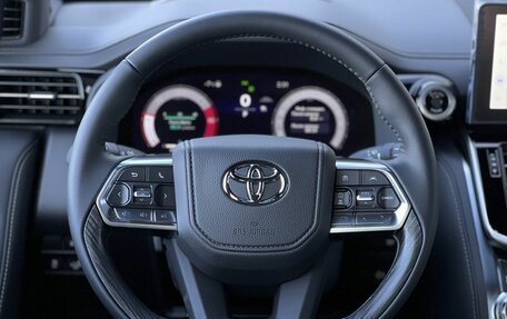 Toyota Land Cruiser, 2025 год, 18 490 000 рублей, 13 фотография