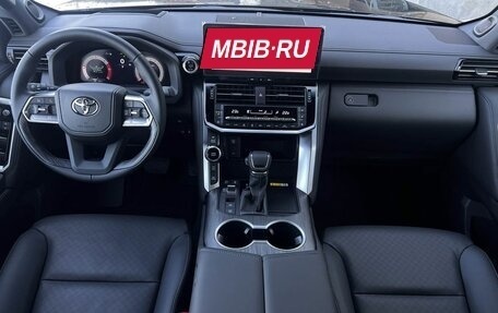 Toyota Land Cruiser, 2025 год, 18 490 000 рублей, 11 фотография