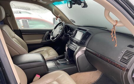 Toyota Land Cruiser 200, 2011 год, 3 400 000 рублей, 9 фотография