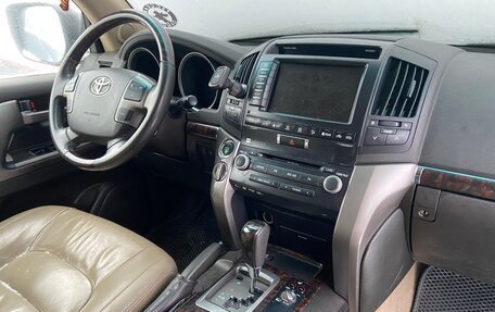 Toyota Land Cruiser 200, 2011 год, 3 400 000 рублей, 11 фотография