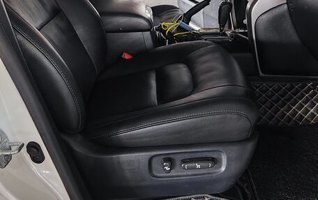 Toyota Land Cruiser 200, 2015 год, 3 950 000 рублей, 17 фотография