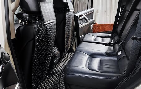 Toyota Land Cruiser 200, 2015 год, 3 950 000 рублей, 21 фотография