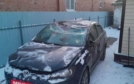 Volkswagen Polo VI (EU Market), 2011 год, 350 000 рублей, 2 фотография