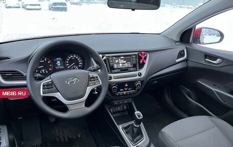 Hyundai Solaris II рестайлинг, 2017 год, 1 250 000 рублей, 11 фотография