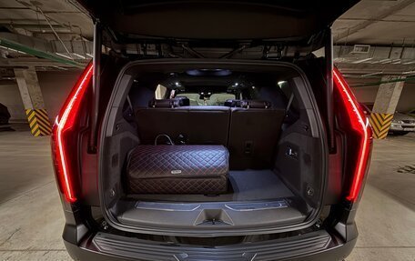 Cadillac Escalade V, 2023 год, 13 799 900 рублей, 11 фотография