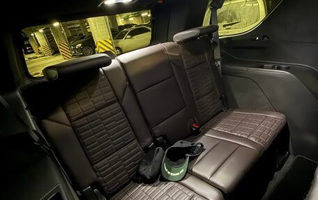 Cadillac Escalade V, 2023 год, 13 799 900 рублей, 10 фотография