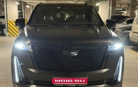 Cadillac Escalade V, 2023 год, 13 799 900 рублей, 12 фотография