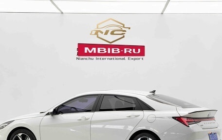 Hyundai Elantra, 2021 год, 1 620 000 рублей, 6 фотография