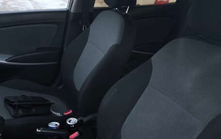 Hyundai Solaris II рестайлинг, 2011 год, 680 000 рублей, 10 фотография