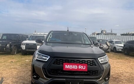 Toyota Hilux VIII, 2022 год, 5 650 000 рублей, 28 фотография