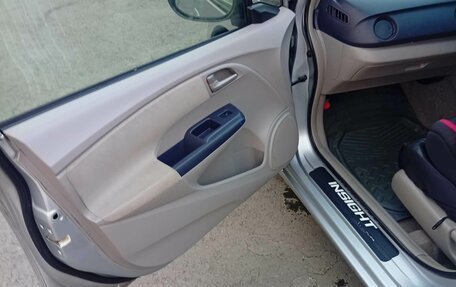 Honda Insight II рестайлинг, 2010 год, 750 000 рублей, 10 фотография