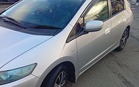 Honda Insight II рестайлинг, 2010 год, 750 000 рублей, 18 фотография